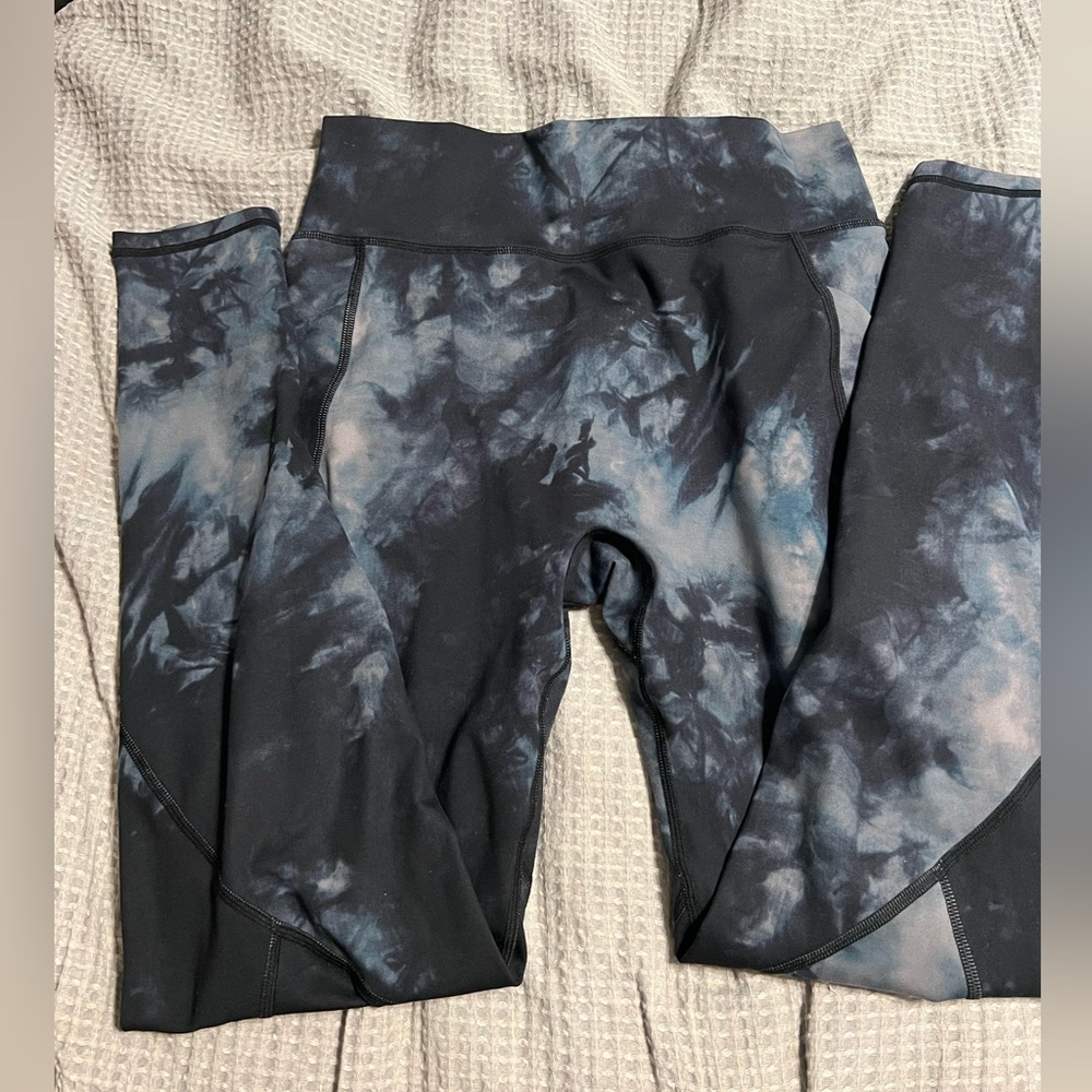 Alphalete leggings